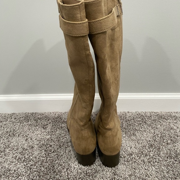 Life Stride Soft System Suede Tan heeled boots women size 9W. - Picture 8 of 8